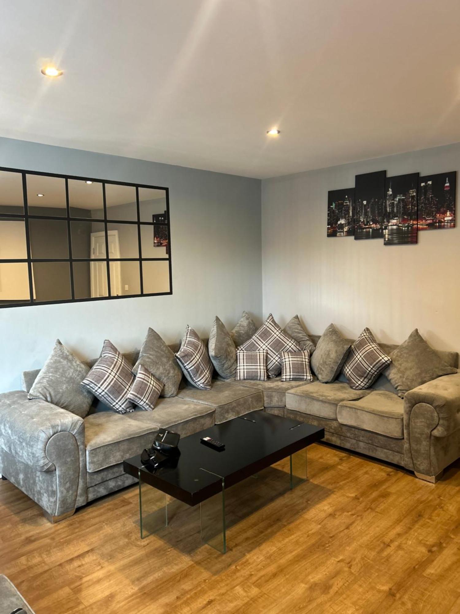 The Luxe By Elegant Aparts Bradford (West Yorkshire)